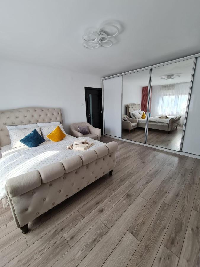 Stephanie Apartment Galati  Bagian luar foto